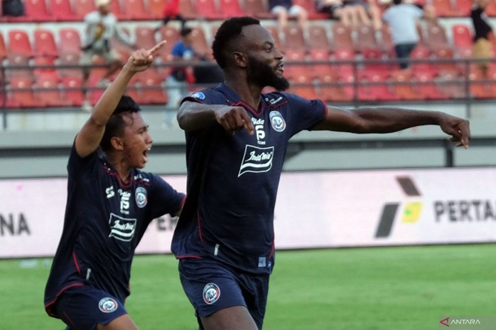 Arema FC vs Bhayangkara Berakhir Tanpa Gol, The Guardians Kian Terpuruk