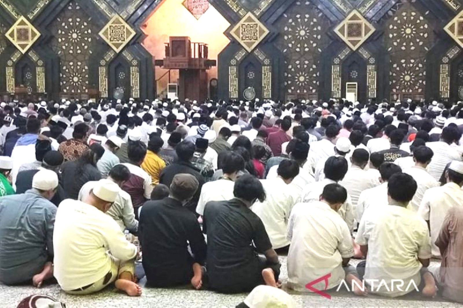 Ini Keistimewaan Hari Jumat, Hari yang Disakralkan Langit dan Bumi, Tak Dimiliki Hari Lain!