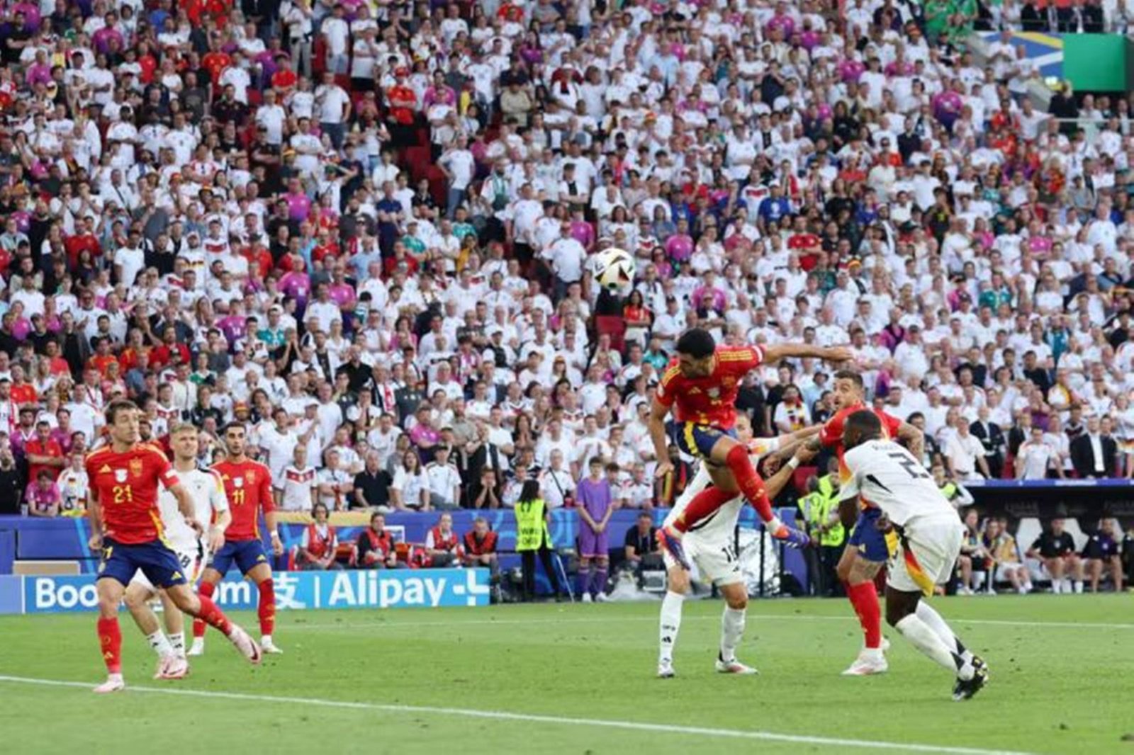 Jerman vs Spanyol: Tuan Rumah Tumbang, Spanyol Melenggang