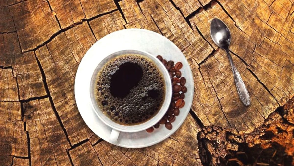 Dokter Jantung Peringatkan Gen Z Soal Risiko Kopi Gula Aren dan Latte