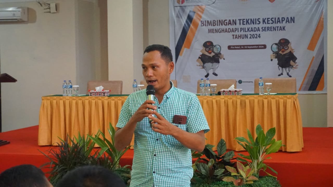 Bawaslu Tapteng: Lebih Baik ASN Lihat Visi Misi dari Medsos Saja