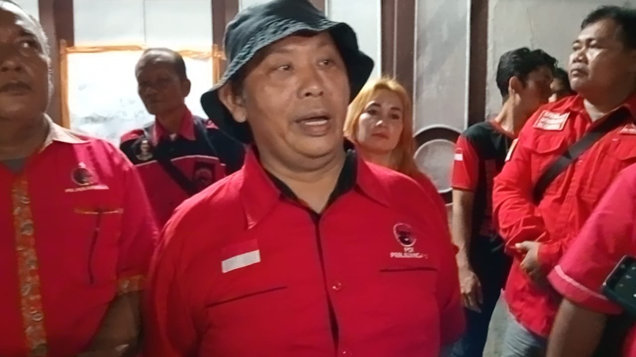 Spanduk 'Tangkap Masinton Pasaribu', Timbul: Kurang Kerjaan Itu