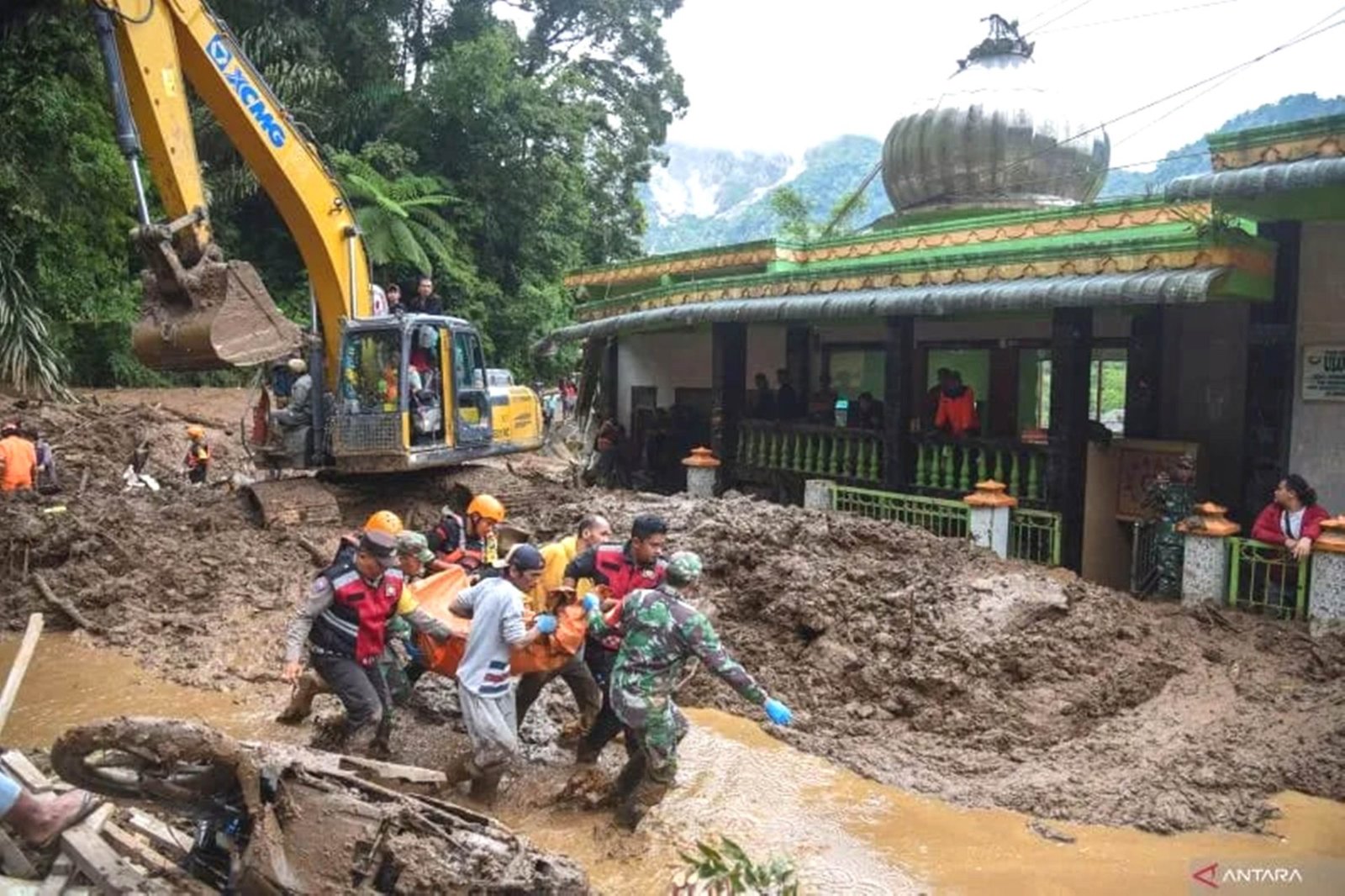 4 Korban Longsor di Desa Semangat Gunung-Karo Ditemukan Meninggal Dunia