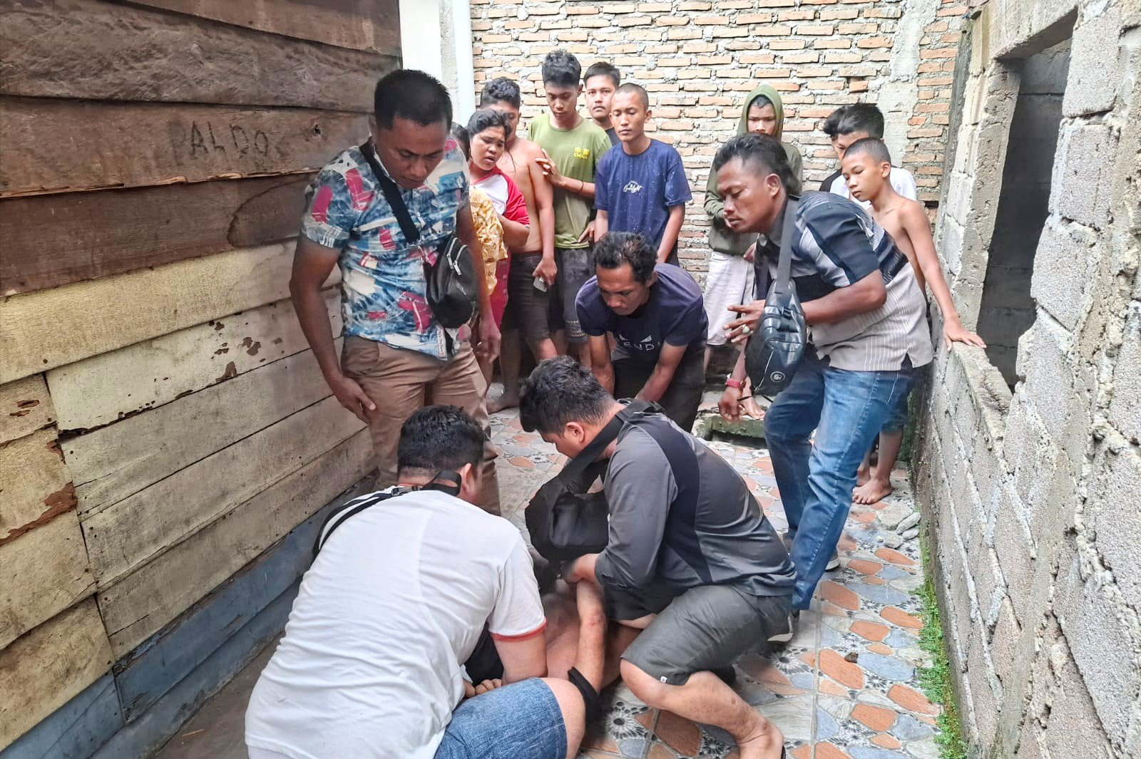 Gerebek Markas Narkoba di Sibolga, Polisi Temukan 10 Paket Siap Edar