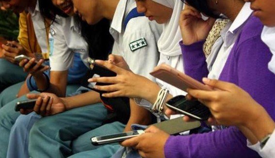 Revolusi Pendidikan Anak: Tugas Sekolah Tanpa Gadget. Balik Manual!