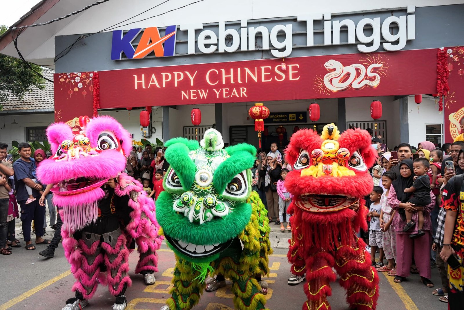 Stasiun KA Tebing Tinggi Hadirkan Atraksi Barongsai