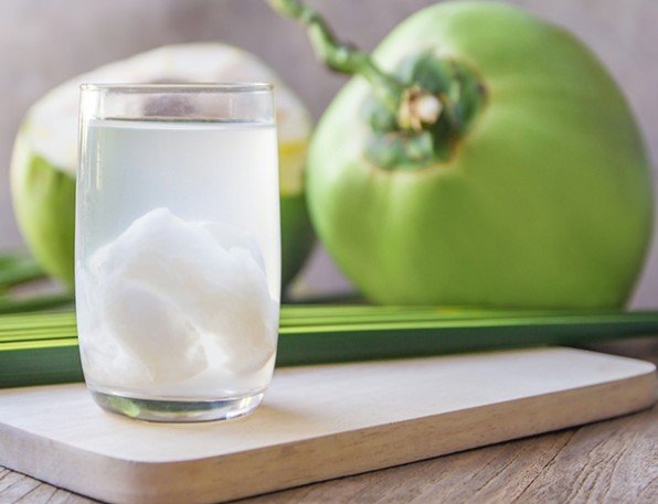 Atasi Dehidrasi dengan Cepat! Simak Khasiat Luar Biasa dari Air Kelapa