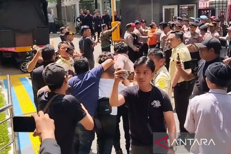 Sidang Hasto Kristyanto Ricuh, Diduga Ada Penyusup
