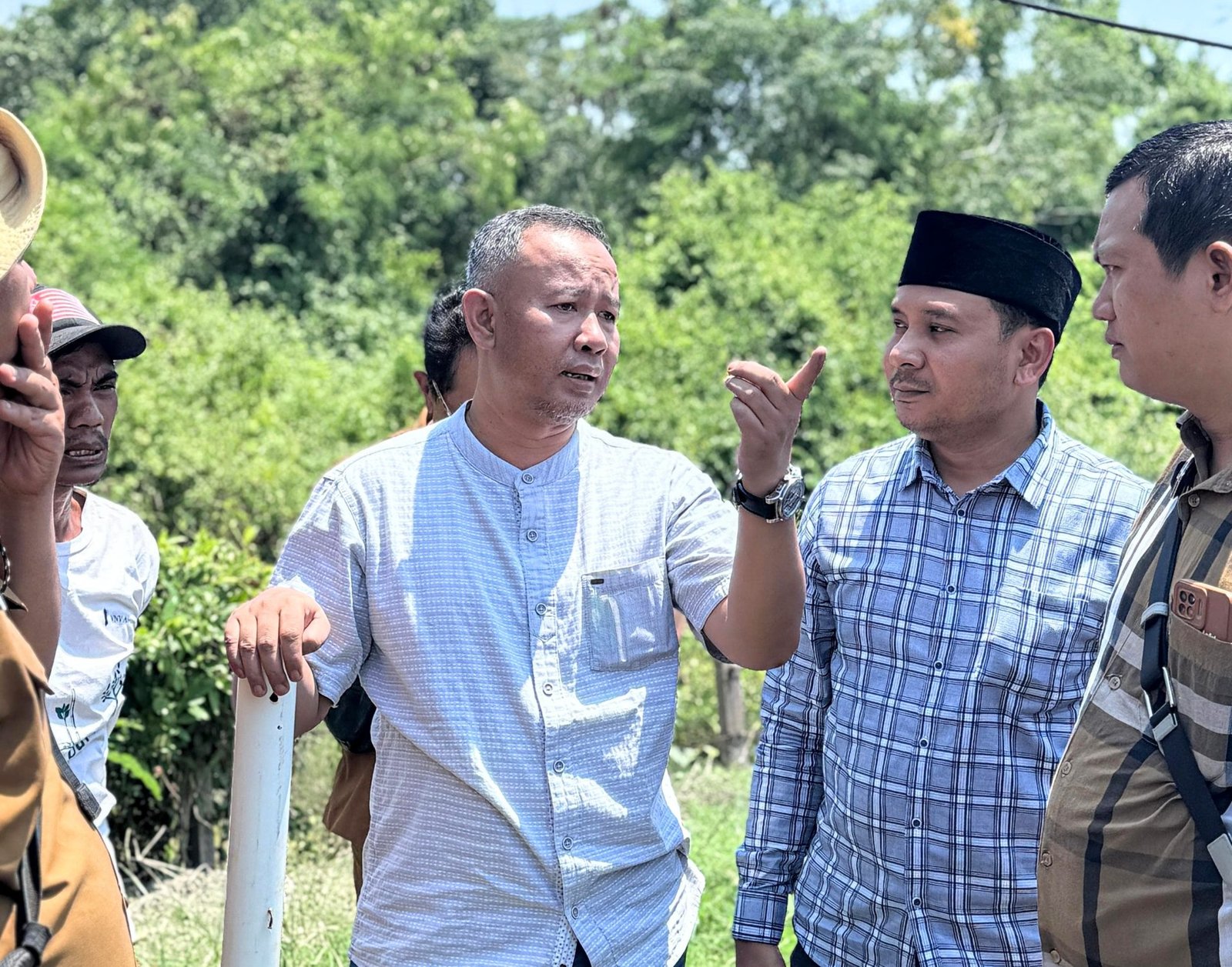Ombudsman Sumut Pasang Patok Lahan di Kawasan Hutan Lindung yang Diserobot Perusahaan Tambak