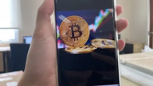 Harga Bitcoin (BTC) Merosot 1,73% Berada di Posisi U$D104.957 atau Setara Rp 1,71 Miliar
