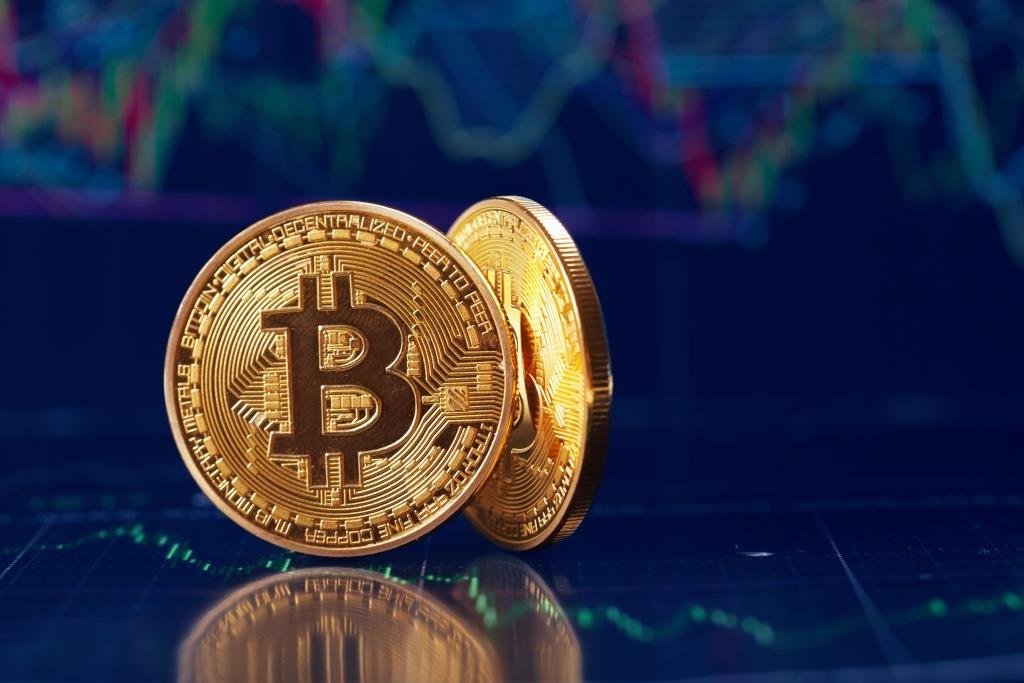 Awas! Harga Bitcoin Diramalkan Terjatuh di Level US$330 Ribu, Mimpi atau Kenyataan?