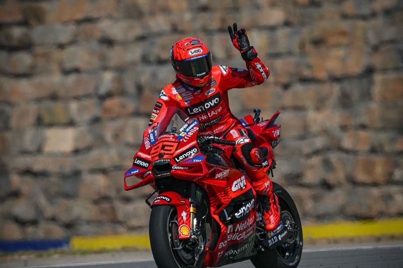 Marc Marquez Unggul di Sprint Race GP Italia, Waspadai Perlawanan Pecco dan Alex di Balapan Utama