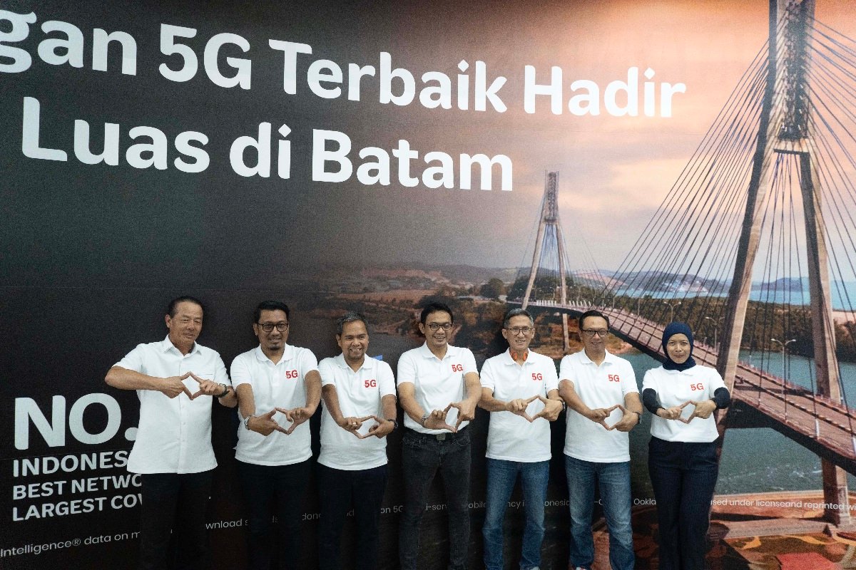 Dari BTS Pertama hingga Hyper 5G Contiguous Tak Terputus di Batam, Telkomsel Rayakan Usia ke-30 dengan Perluas Jaringan 5G yang Didukung Teknologi AI