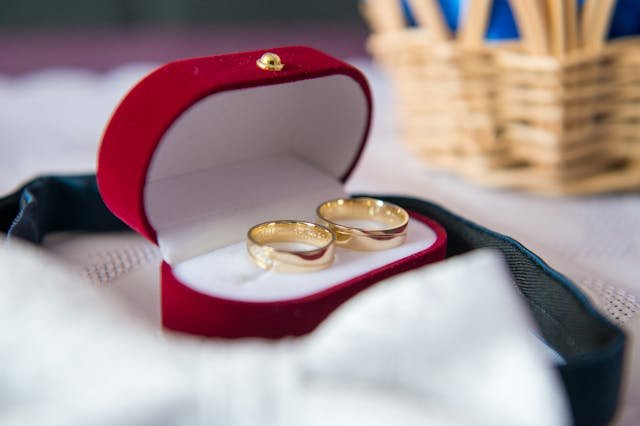 6 Inspirasi Model Cincin Emas 1 Gram Terbaru 2025 Cocok Buat Mas Kawin dan Istri Tercinta