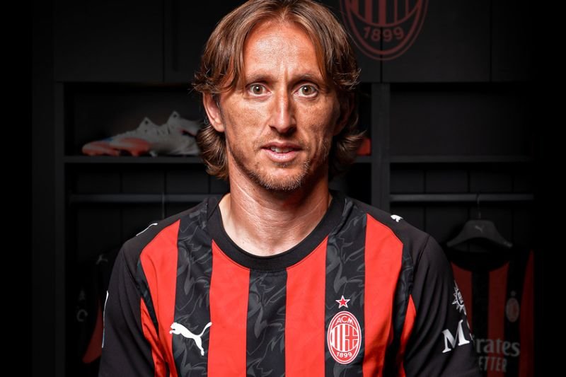 Luka Modric Resmi Berseragam AC Milan, Buka Babak Baru Demi Piala Dunia 2026