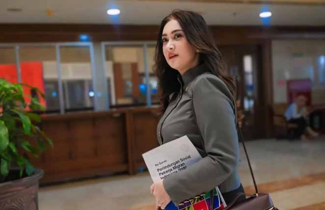 Nafa Urbach Jantungan? Setelah Rumah Sahroni Sudah Rata! Rumah Uya Kuya dan Eko Patrio Juga Digasak Massa