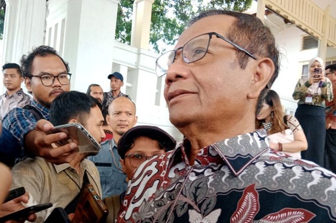 Mahfud MD Siap Dipanggil KPK Soal Dugaan Korupsi Proyek Kereta Cepat Whoosh: Kalau Dipanggil, Saya Datang!