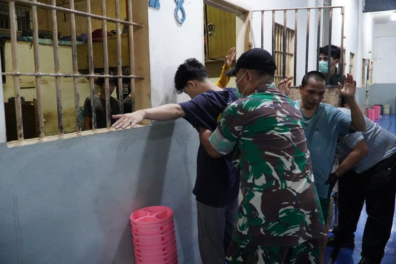 Rutan Kelas I Medan Gelar Razia Gabungan TNI-Polri, Sejumlah Barang Terlarang Disita