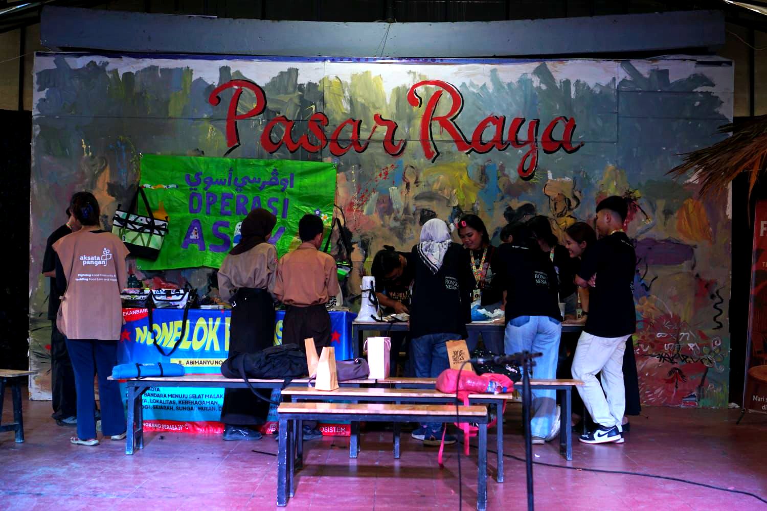 Nonblok Ekosistem Ubah Limbah Plastik Jadi Karya Seni: Gerakan 