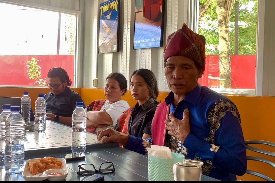 Konflik Tanah Adat Lamtoras-Sihaporas Kembali Memanas, 33 Warga Luka Saat Bentrok dengan PT Toba Pulp Lestari