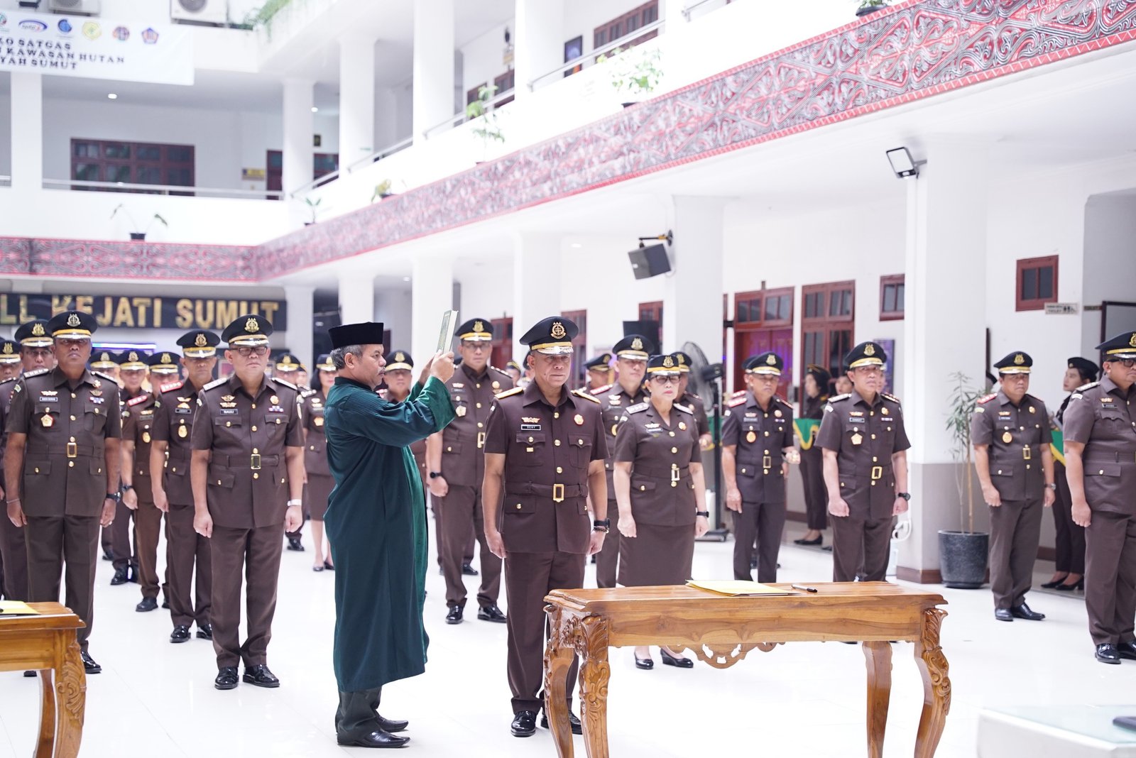 Kejati Sumut Mutasi 15 Kajari, Harli Siregar Ingatkan Fokus Pemberantasan Korupsi
