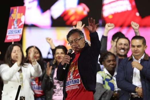 Apa Jadinya Seorang Presiden Ketahuan Kunjungi Klub Tari Telanjang? Ini yang Menerpa Presiden Kolombia Gustavo Petro!