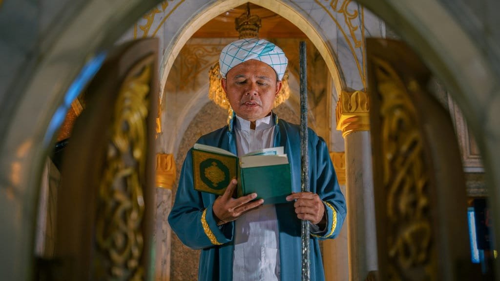 Naskah Khutbah Jumat: Dua Tanda Dicabutnya Rasa Syukur dari Hati Seorang Muslim