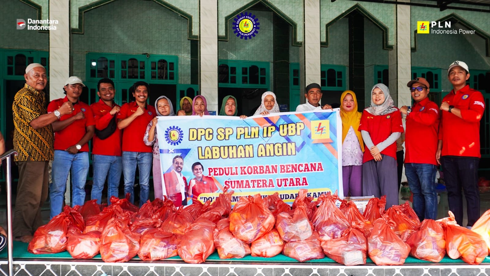 Pascabanjir Bandang Tapteng–Sibolga, Pekerja PLN IP Salurkan 400 Paket Bantuan Kemanusiaan
