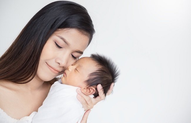 Wajib Baca! Cara Efektif Menjaga dan Merawat Bayi Baru Lahir