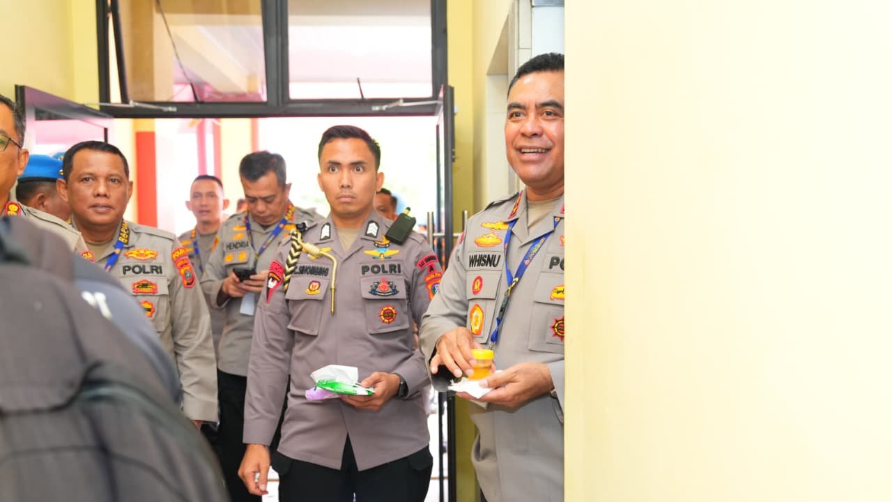 Kapolda Sumut Pimpin Tes Urine Pejabat dan Kapolres Saat Rapim 2026