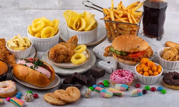 Daftar 10 Menu yang Perlu Kamu Hindari Saat Berbuka Puasa