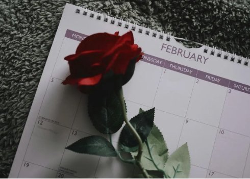 Malam Jumat Legi Malam Ini, Cek Weton Kalender Jawa 13 Februari 2026