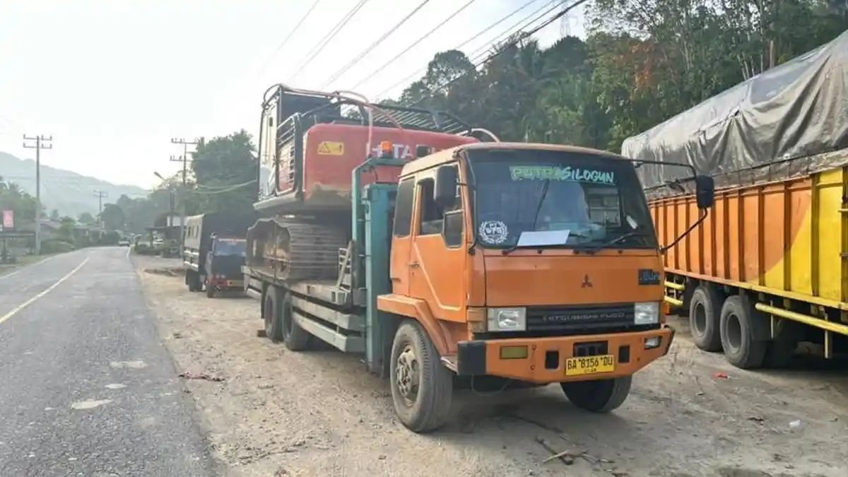 Polda Sumut Amankan 2 Ekskavator Diduga untuk Tambang Emas Ilegal di Mandailing Natal