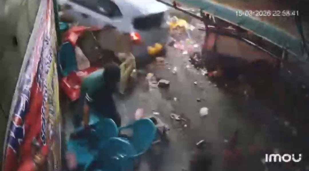 Wanita Pengemudi Honda Brio Tabrak Warung di Pasar Kaget Binjai, Positif Narkoba dan Tanpa SIM