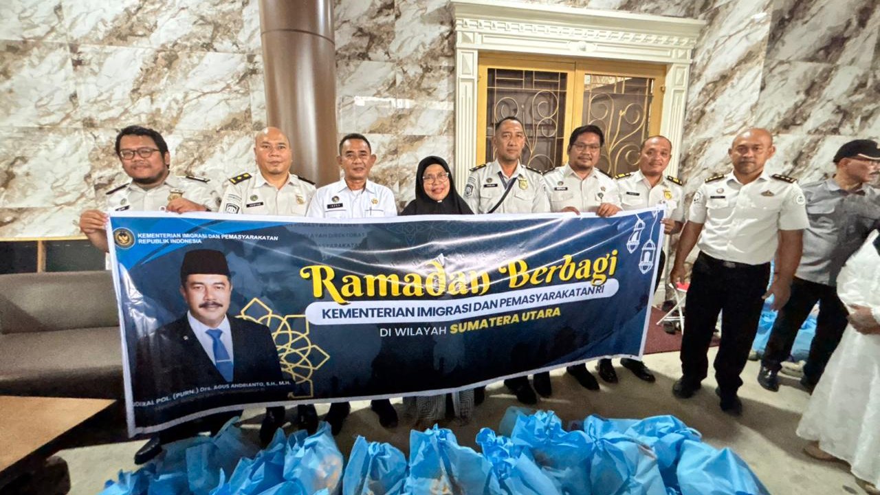 Imigrasi Medan Bagikan 1.500 Paket Bansos Ramadan untuk Warga, Gandeng Bunda Foundation