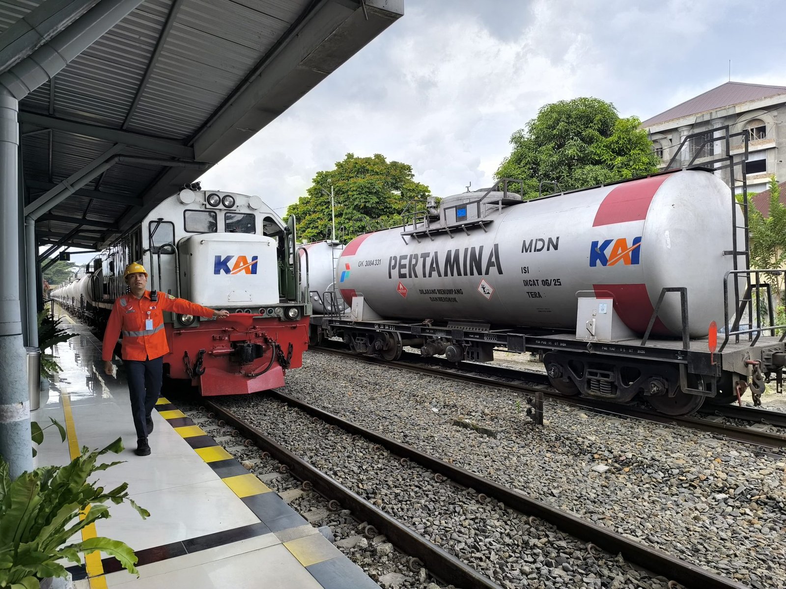 KAI Divre I Sumut Distribusikan 11.118 KL BBM untuk Moda Jalan Raya untuk Dukung Arus Mudik