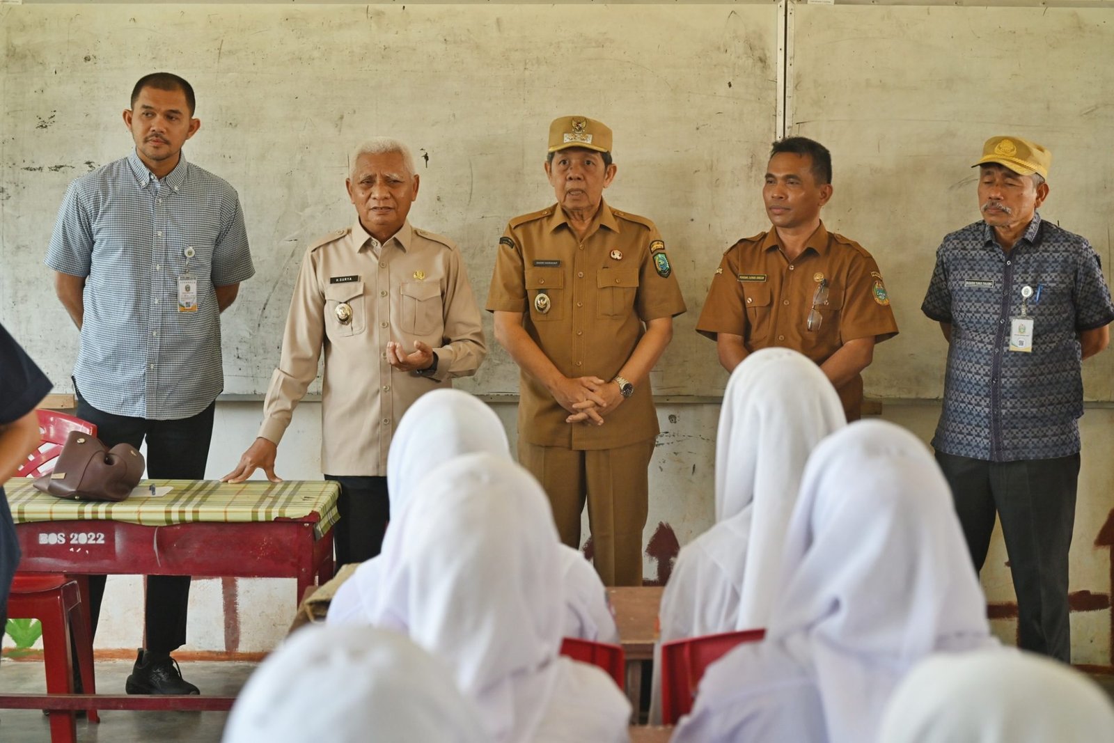 Motivasi Siswa SMKN 1 Portibi, Wagub Surya Sebut Anak Kampung Punya Peluang Jadi Pemimpin Indonesia