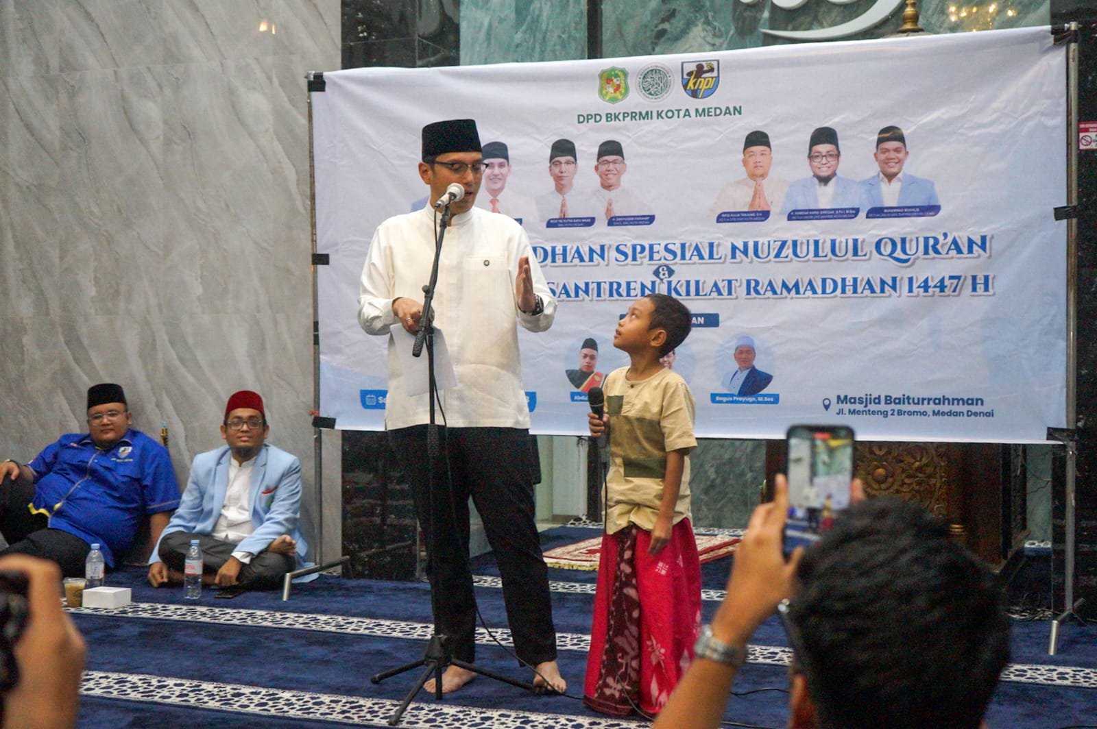 Kunjungi Masjid Baiturrahman, Wali Kota Medan Ajak Generasi Muda Jadikan Masjid Sebagai Benteng Menghalau Bahaya Gadget dan Narkoba