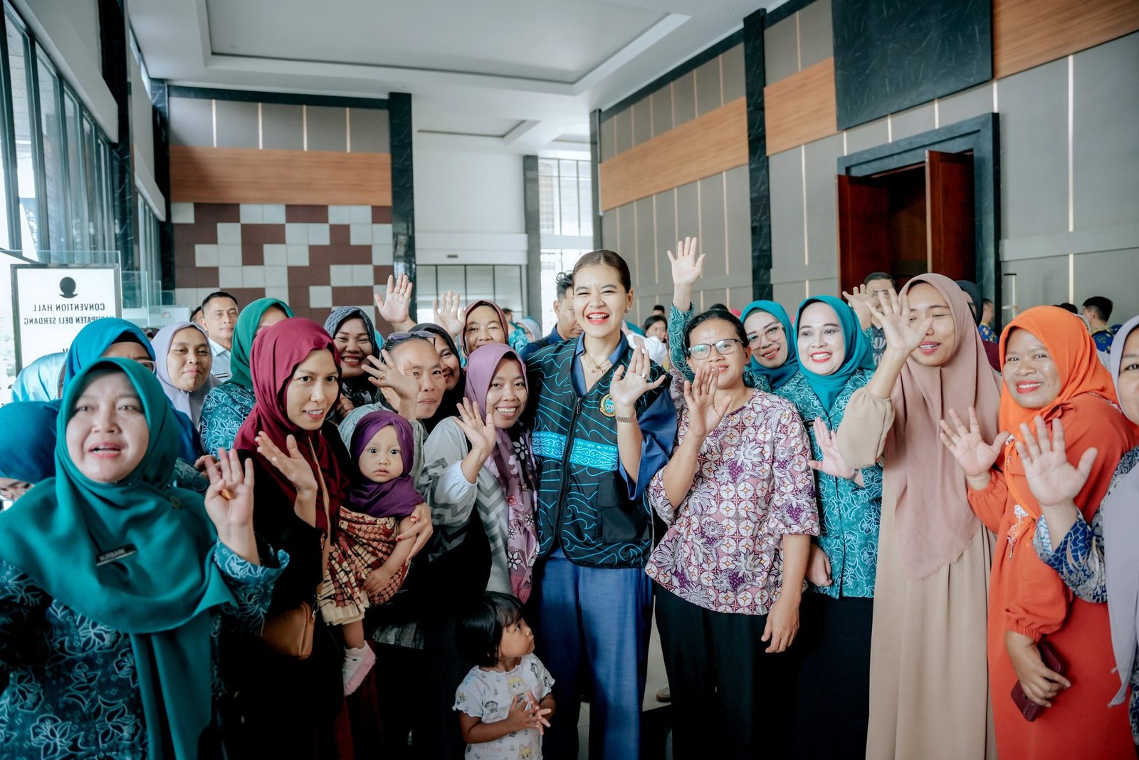 Kahiyang Ayu Dorong Kader PKK Kembangkan Produk Turunan Berbasis Potensi Lokal