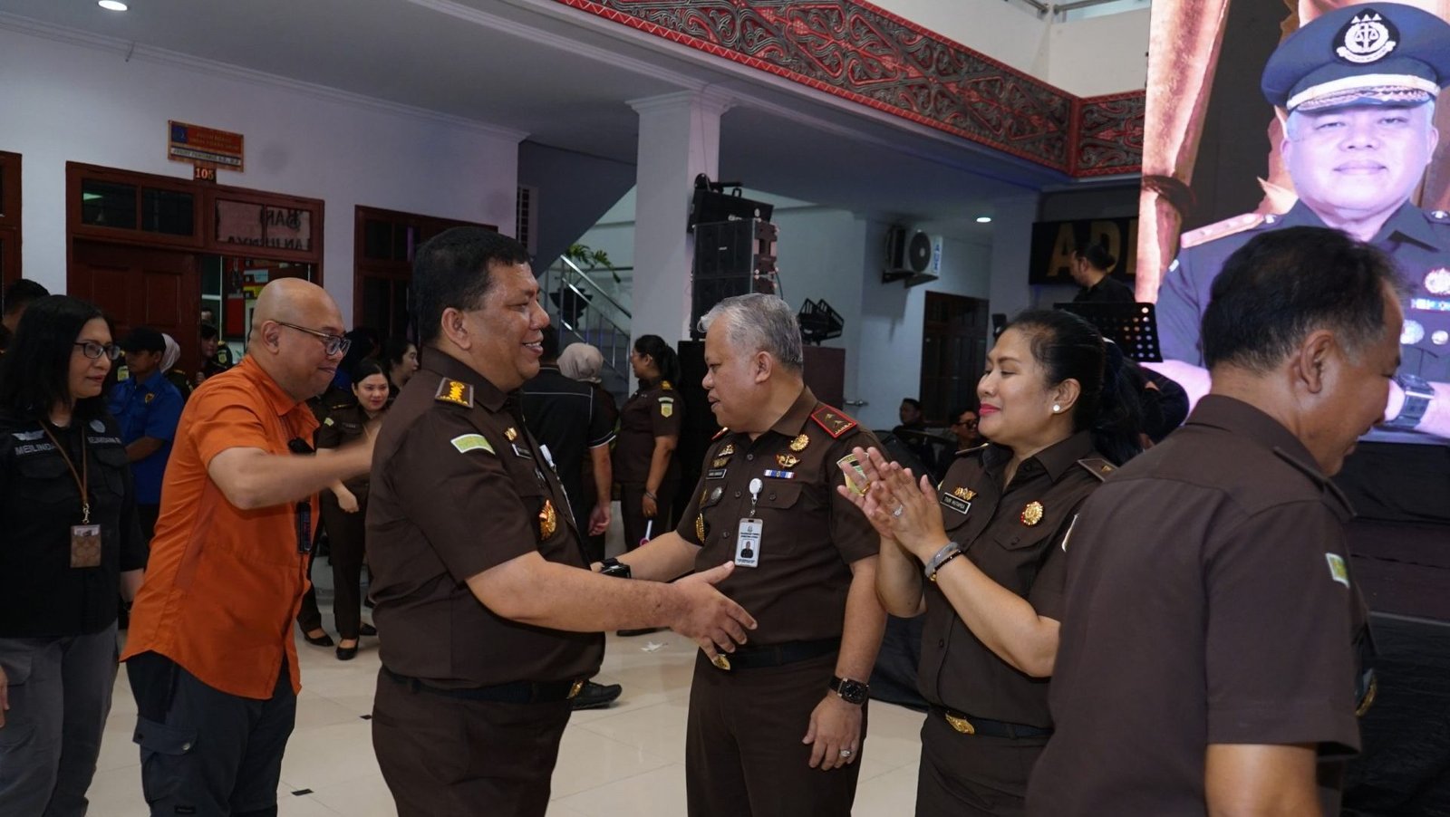 Suasana Haru Iringi Perpisahan Harli Siregar dari Kejati Sumut, Kini Bertugas di Kejagung