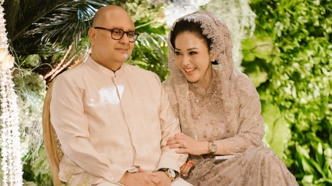 Gaya Sultan di Pernikahan El Rumi, Jam Tangan Maia Estianty dan Irwan Mussry Tembus Rp 7 Miliar