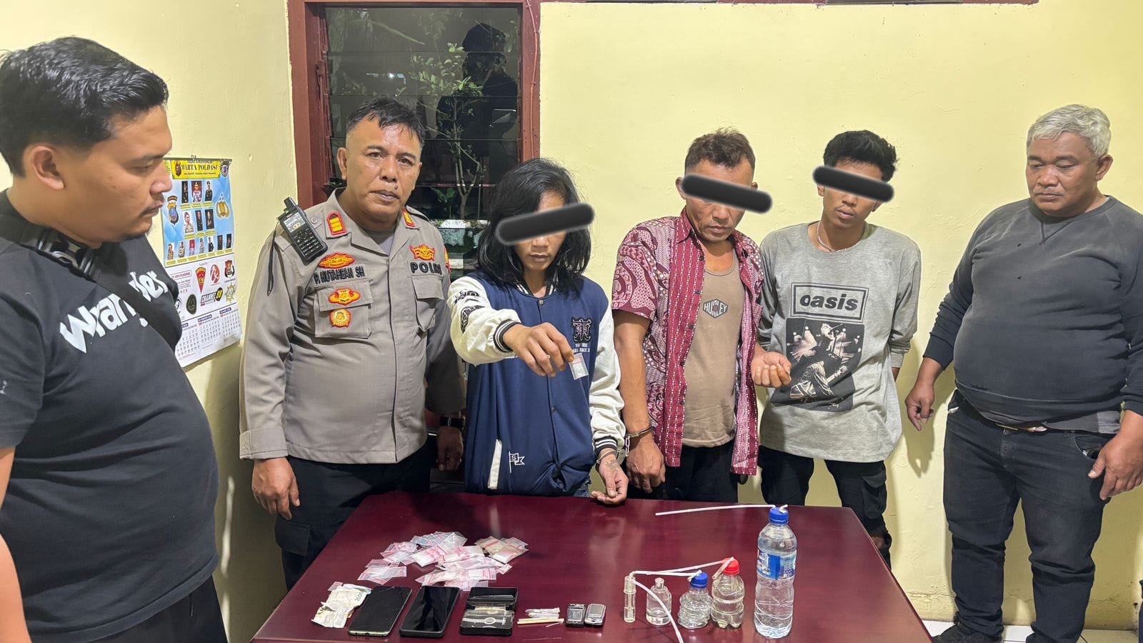 Warga Lapor ke Call Center 110, Polres Karo Tangkap 3 Penyalahguna Narkoba  di Huntap Ture-ture