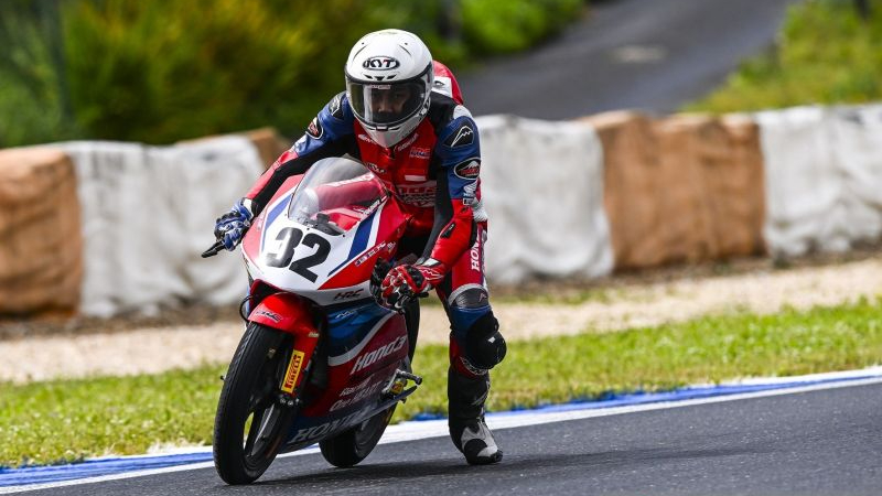 Kiandra Ramadhipa Finis P10 di Mugello, Tambah Poin Penting pada Red Bull Rookies Cup 2026