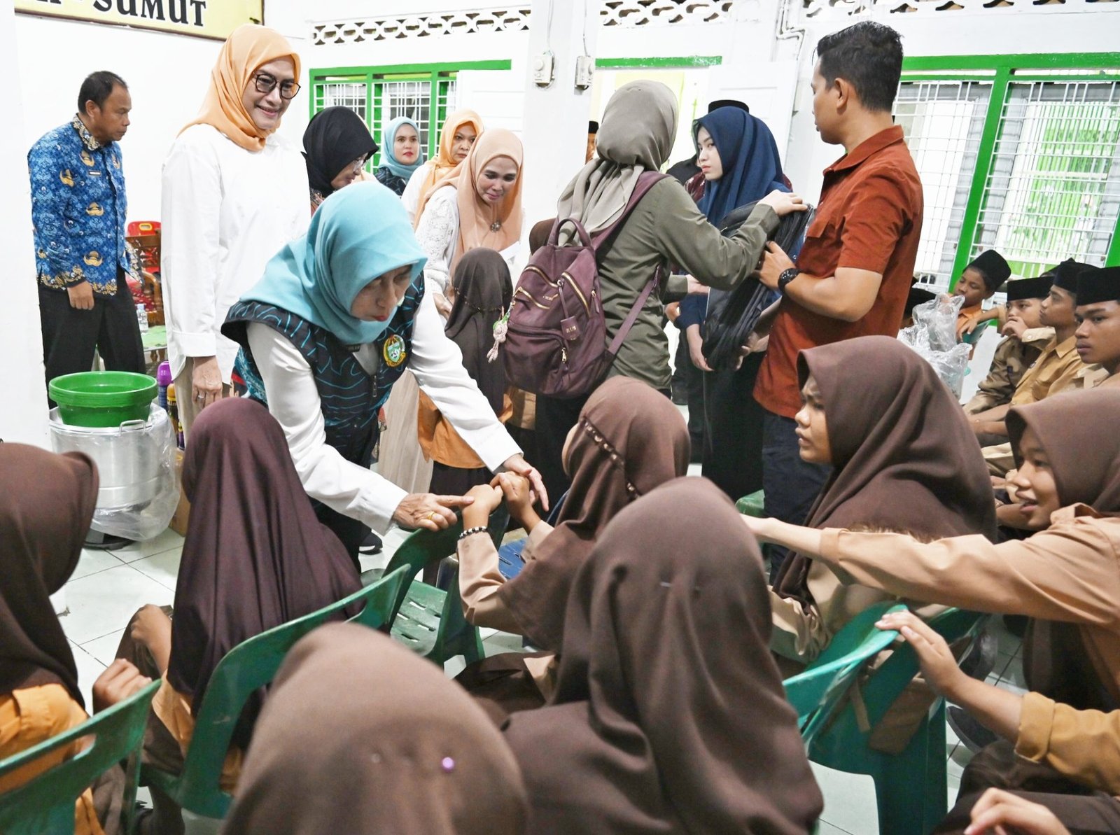 Sambut HKG 2026, PKK Sumut Berbagi Kasih dengan Anak Panti di Binjai