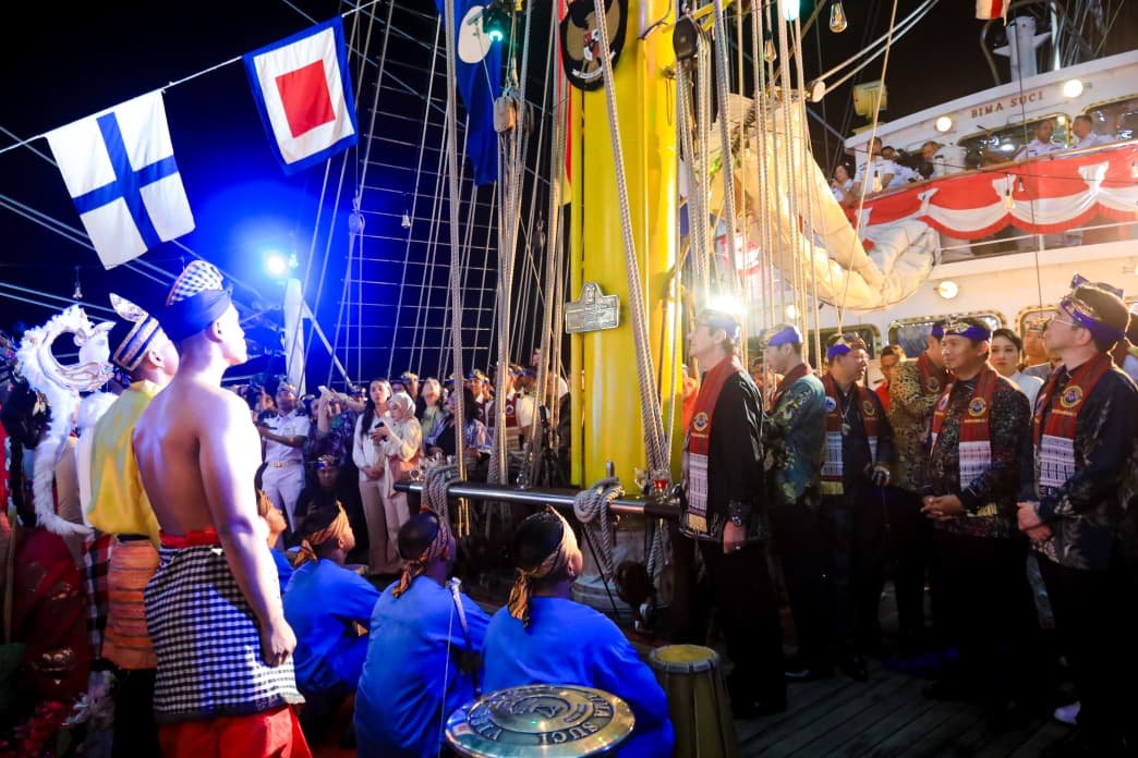 Wali Kota Kenalkan Medan Sebagai Kota Multikultural di Deck Reception ASEAN Plus Cadet Sail 2026