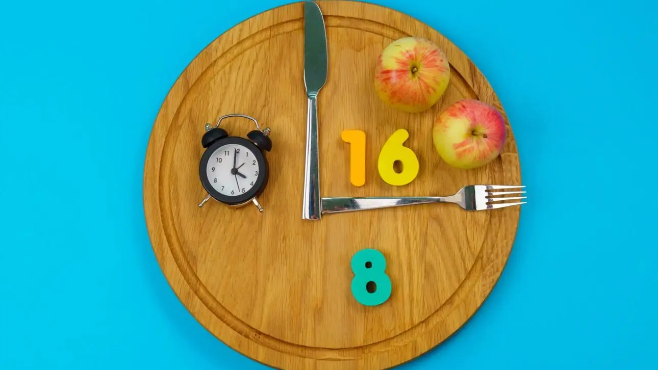 Studi Terbaru: Diet 8 Jam Sehari Efektif Turunkan Berat Badan hingga Setahun