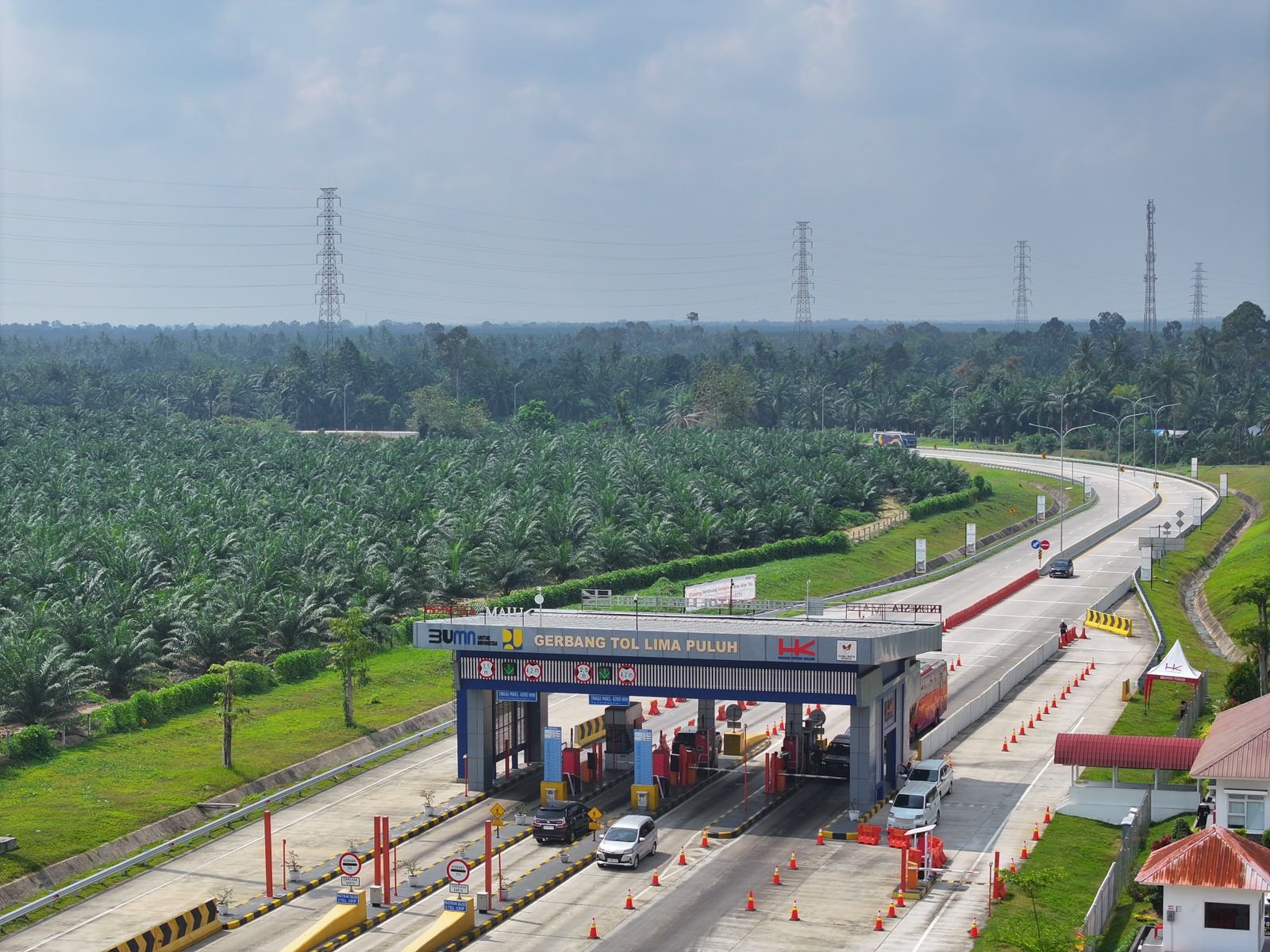 Trafik Kendaraan di Jalan Tol Trans Sumatera Capai 115.298 Saat Libur Panjang Hari Buruh