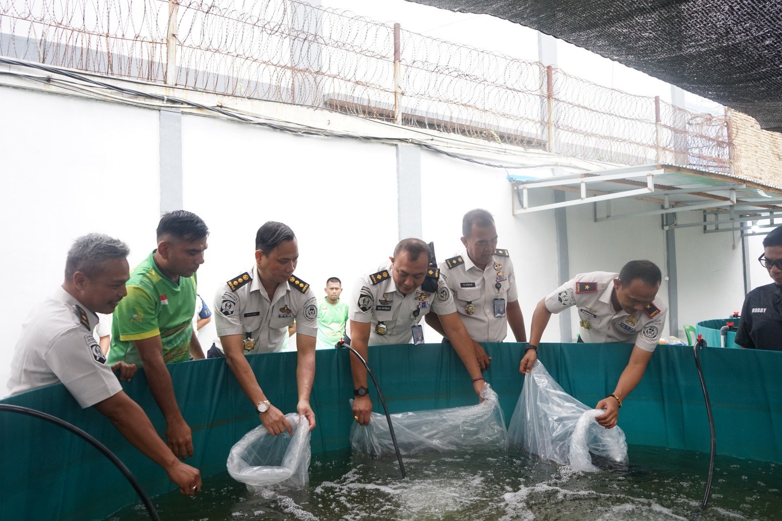 Lapas Medan Tebar 11 Ribu Lele, Panen Jagung 100 Kg untuk Warga Binaan