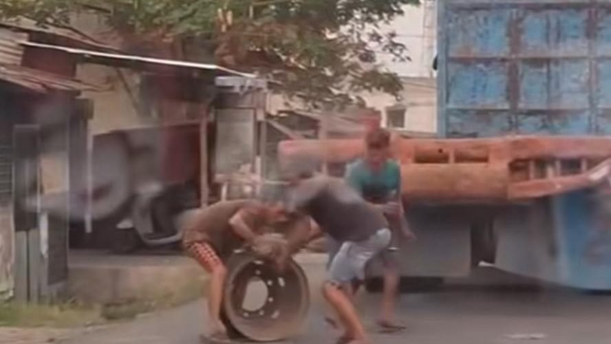 Viral Bajing Loncat Curi Velg dari Truk di Medan, Satu Pelaku Diciduk Polisi