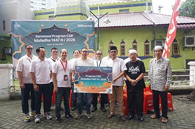 Perluas Manfaat bagi Masyarakat Melalui Semangat Kebersamaan, Telkomsel Salurkan Hewan Kurban Iduladha 1447 H